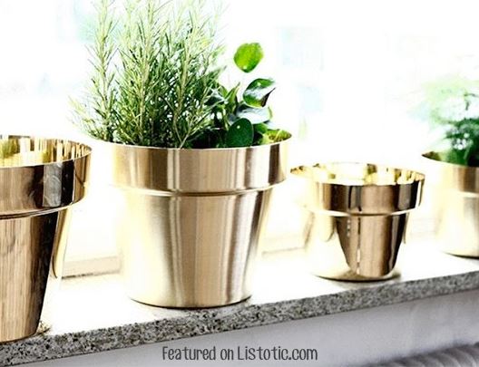 Spray paint projects, DIY projects, DIY home decor, popular pin, spray paint hacks, frugal DIY projects, DIY tutorials.