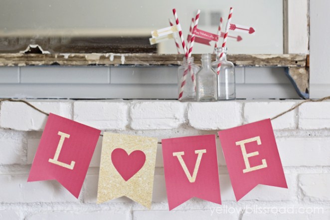Valentines Day, Homemade Valentines Day Decorations, Valentines Day DIY, Holiday Decor Ideas, Holiday Decor Help, Valentines Day Banners, Valentines Day Mantle, Popular