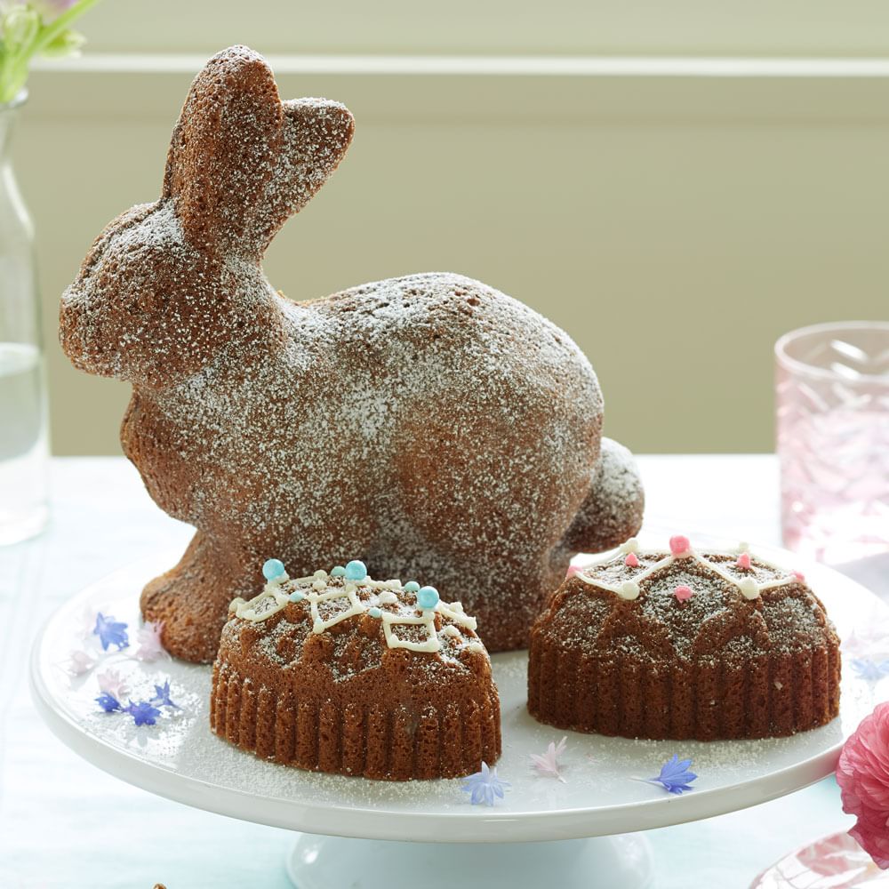 Easter Bunny Cakes, Easter Bunny Cake Recipes, Easter Recipes, Easy Easter Recipes, Simple Recipes, Easy Holiday Recipes, Easter Dessert Recipes, Popular Pin