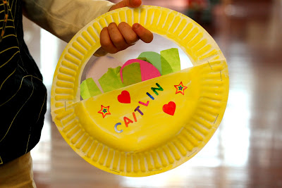 Kids, Kids Crafts, Crafting With Kids, Easy Crafts for Kids, Simple Crafts for Kids, Simple Crafts, 5 Minute Crafts, Crafts With No Clean Up, Paper Plate Crafts, Popular Pin, Popular Crafting Pins
