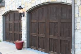 How to Update Your Garage Door, Easy Home Remodels, Easy Curb Appeal Projects, DIY Curb Appeal Projects, Garage Door DIYs, How to Paint Your Garage Door, How to Easily Paint Your Garage Door, Popular Pin