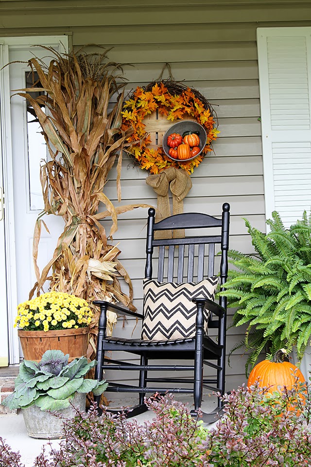 How to Decorate Your Porch (Easily!) For Fall | Fall Porch, Fall Porch Decor, How to Decorate Your Porch for Fall, Porch Decor for Fall, DIY Fall, Decorating Your Porch, Popular Pin