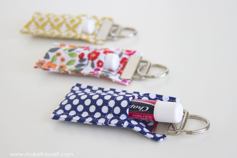 Fabric Scrap Crafts, How to Reuse Old Fabric Scraps, Fabric Scraps Upcycles, Upcycle Projects, Upcycled Crafts, Easy Craft Projects, Fast Craft Projects