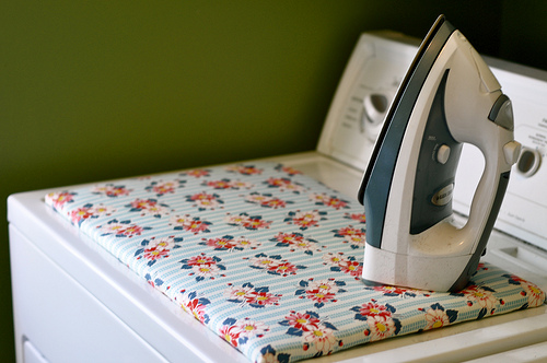 10 Ways to Be Better at Laundry {Tips & Tricks}| Laundry Hacks, Laundry Tips and Tricks, Laundry Hacks, Laundry 101, Cleaning, Home Cleaning Tips. #Laundry #LaundryHacks #Laundry101 #CleaningHacks