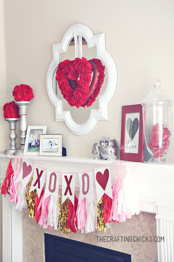 114 Charming Mantelpiece Decor Ideas for Valentines Day| Valentines Day Decor, Mantelpiece Decor, Mantelpiece DIYs, Holiday Home, Holiday Home Decor #ValentinesDay #HolidayHome