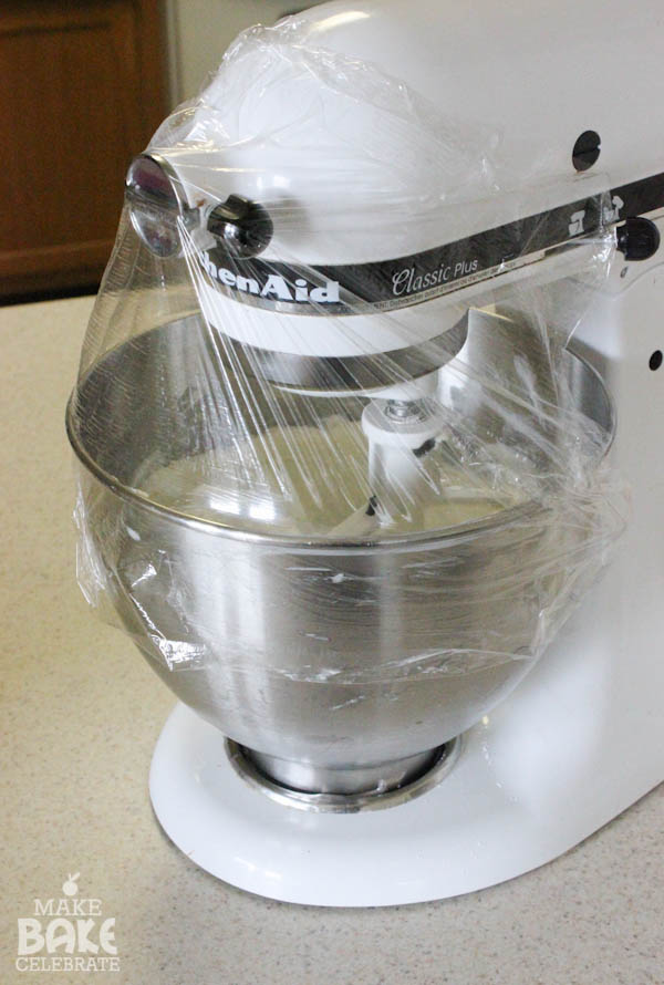 10 Ways You Didn’t Know You Could Use Cling Wrap| Cling Wrap, Uses for Cling Wrap, How to Use Cling Wrap, Use Cling Wrap Through the Home, Home Hacks, DIY Home Hacks, Life Hacks, Popular Pin #ClingWrap #LifeHacks #Hacks